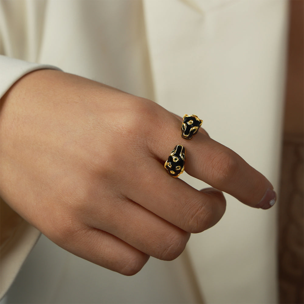 Black Vintage Animal Delicate Ring for Girls.