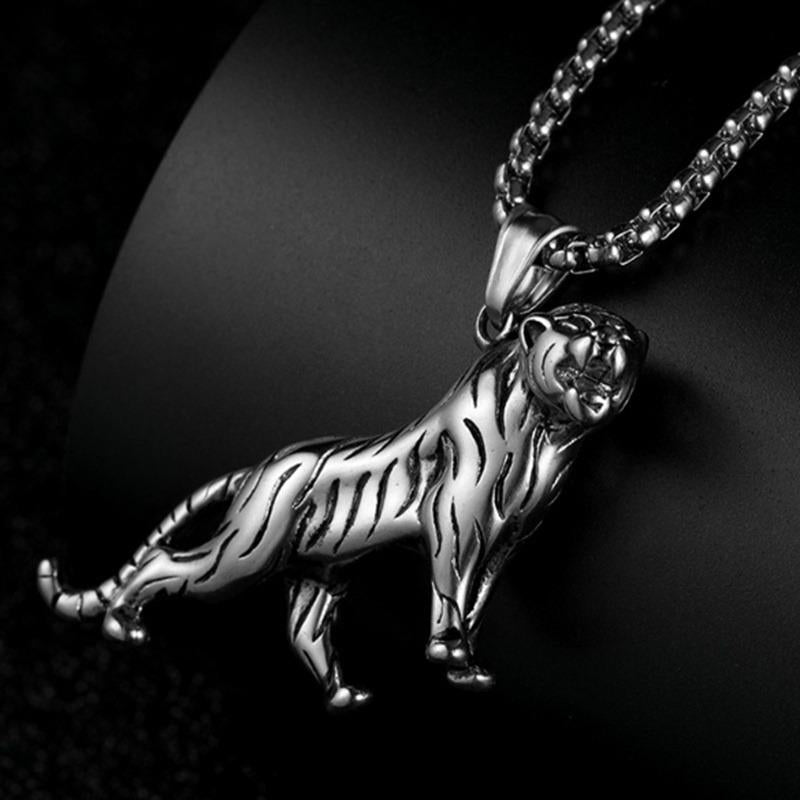 Exquisite charm trendy domineering war horse tiger animal pendant necklace men's hip-hop rock party jewelry gift