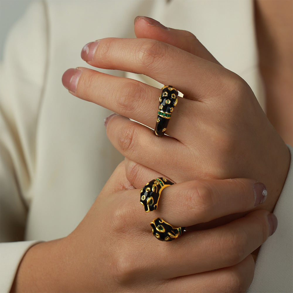 Black Vintage Animal Delicate Ring for Girls.