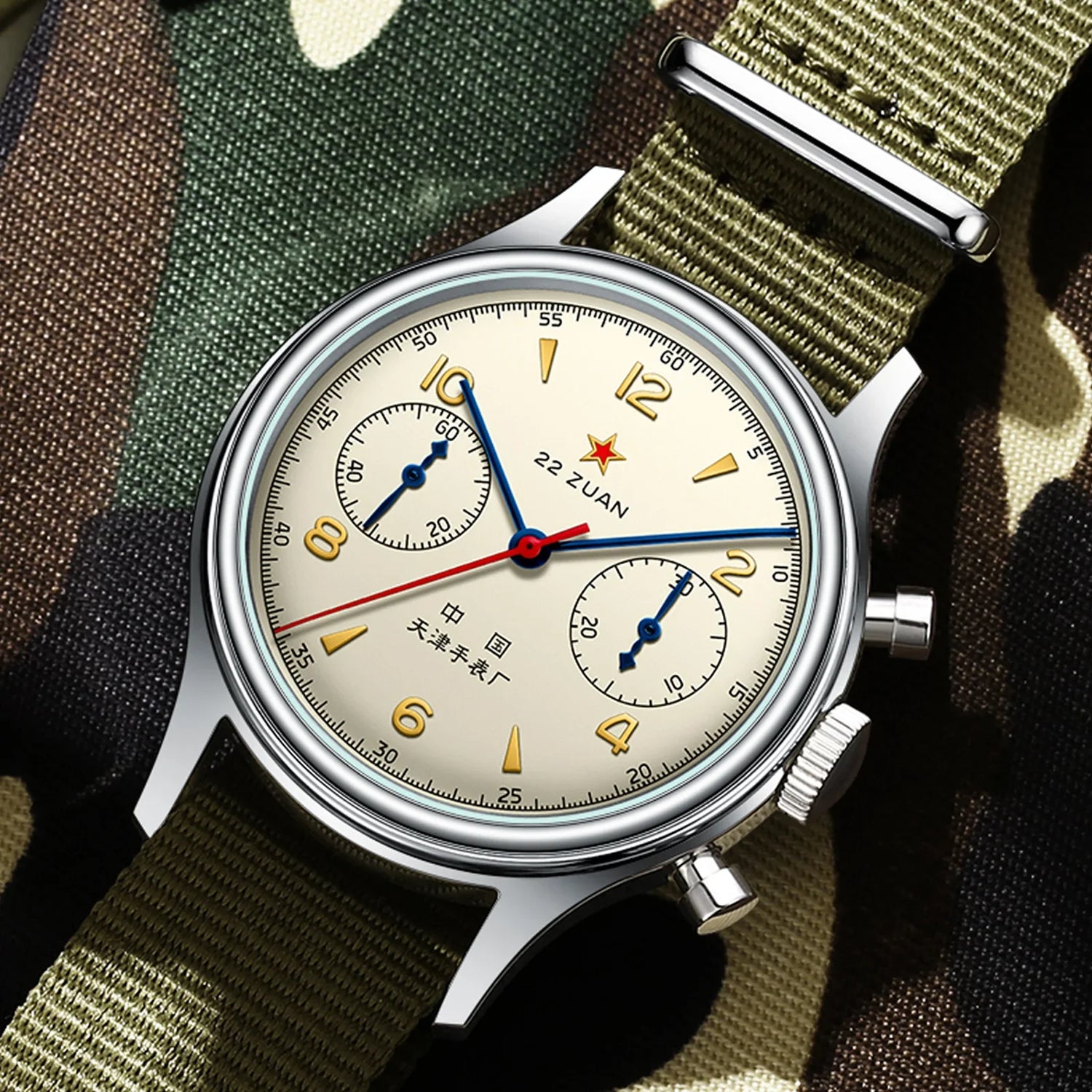 Retro pilot chronograph with Seagull movement.