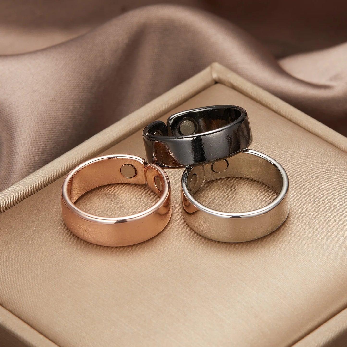 Fashion Magnetic Therapy Ring.