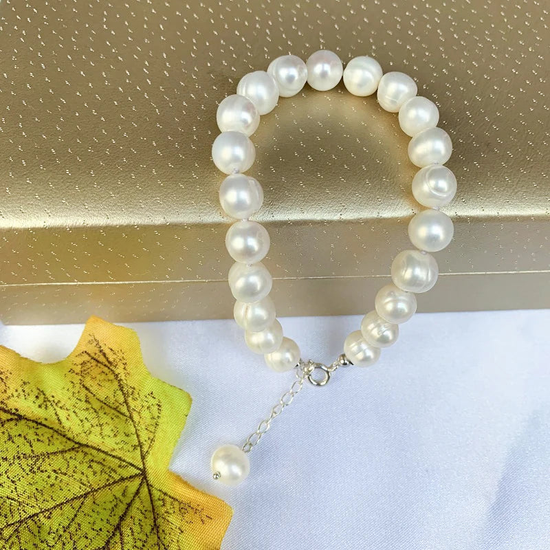 Product Description and Features for 2021 Fashion White Pearl Bracelet