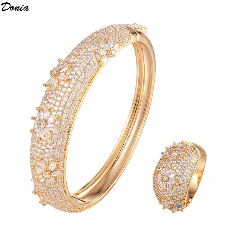 Luxurious zircon bracelet and ring set.