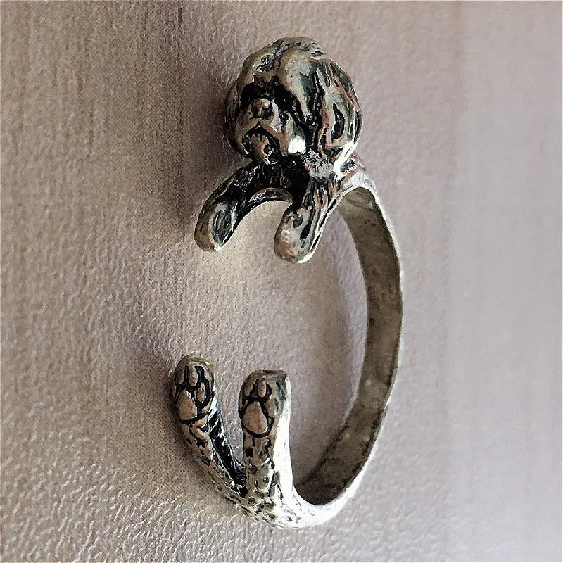 Adjustable New Fashion Ring Free Size.