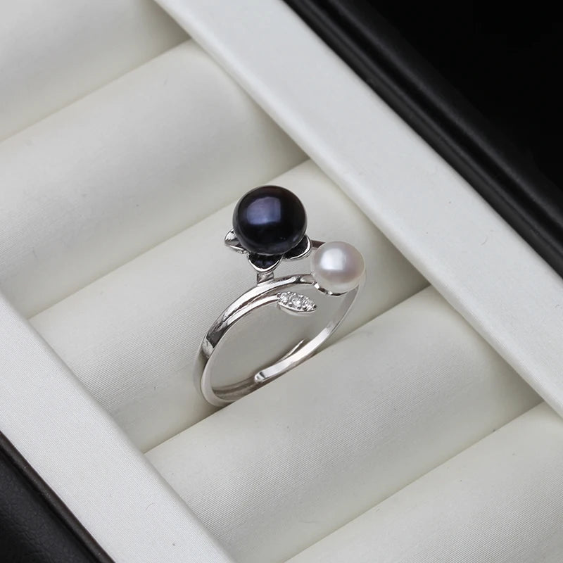 Black White Natural Freshwater Pearl Rings.