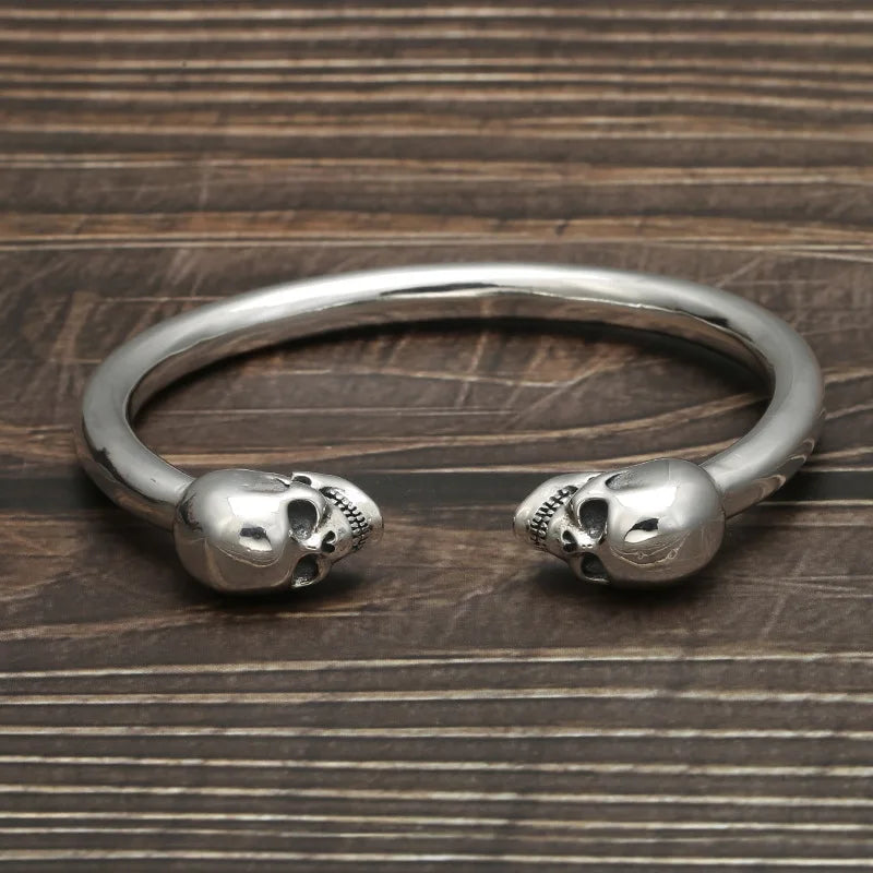 This Real Solid S925 Silver Jewelry Trendy Punk Skull Man Bracelet embodies a bold, hip-hop locomotive dark style, perfect for those who love edgy accessories. Crafted from genuine 925 sterling silver.