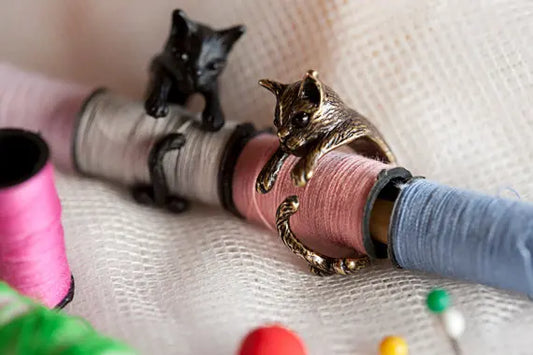 Vintage Cat Ring with Tail –  Style Animal.