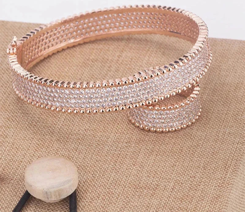 jewelry Fashion  bracelet copper micro-inlaid AAA zircon.