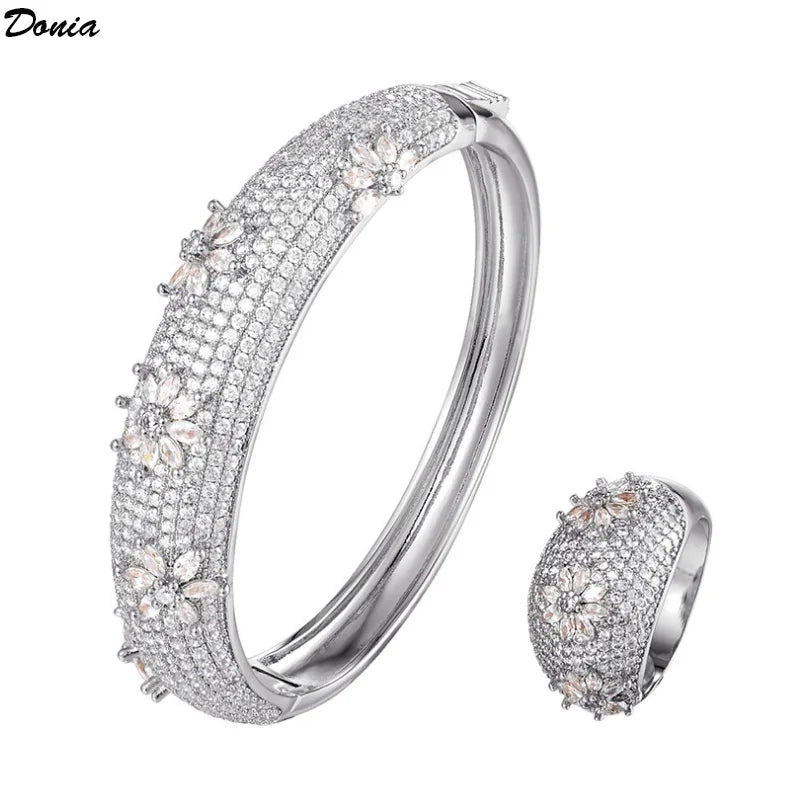 Luxurious zircon bracelet and ring set.