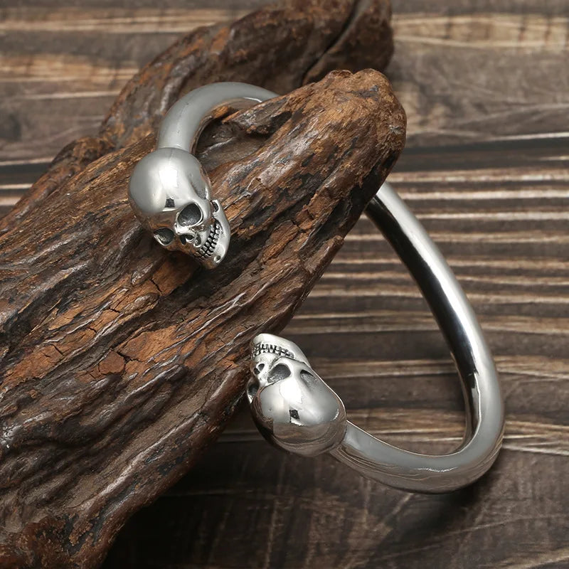 This Real Solid S925 Silver Jewelry Trendy Punk Skull Man Bracelet embodies a bold, hip-hop locomotive dark style, perfect for those who love edgy accessories. Crafted from genuine 925 sterling silver.