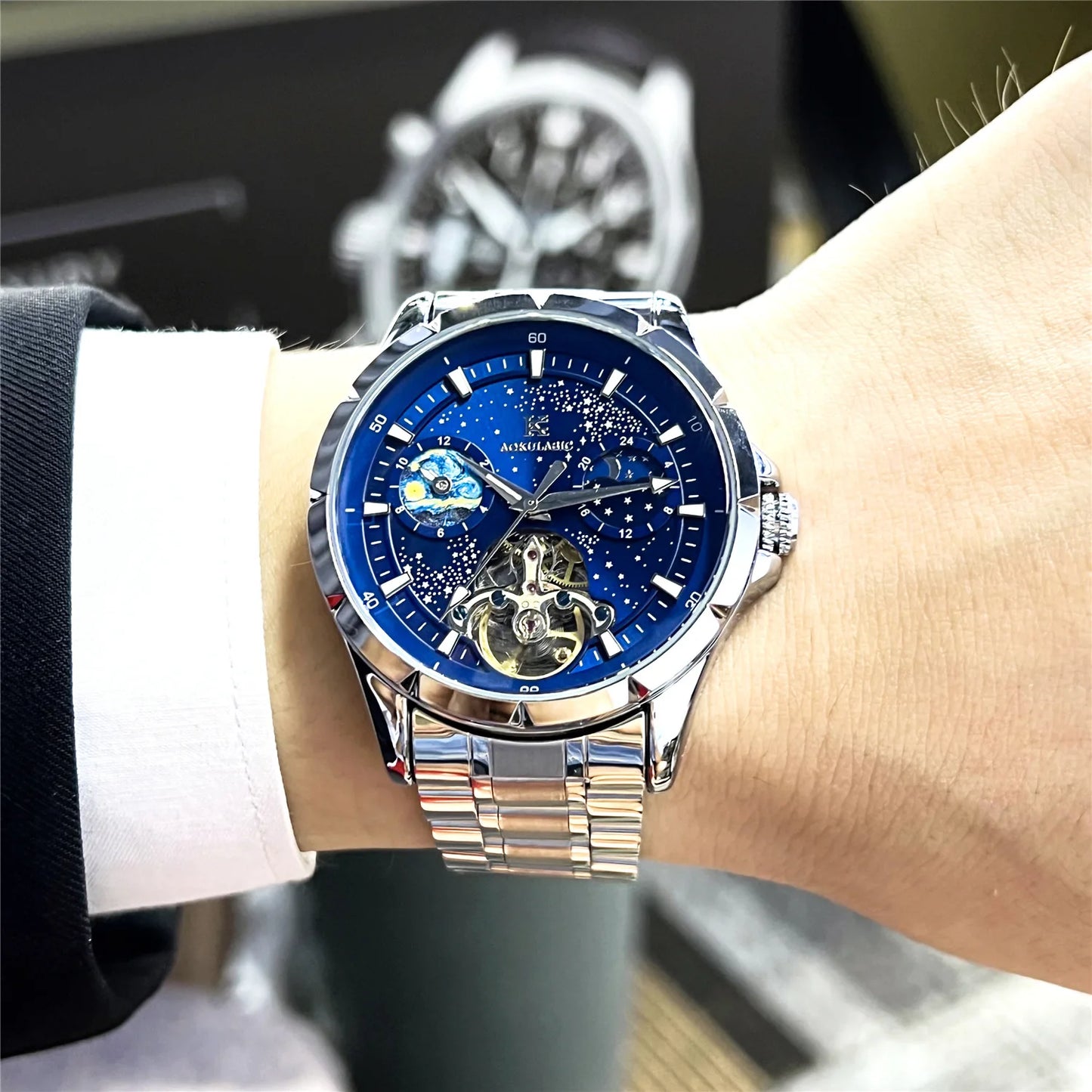 Elevate your style with the AOKULASIC Brand Men's Mechanical Watch.