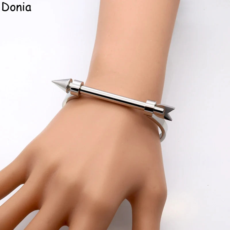 Donia jewelry European and American fashion stainless steel arrow opening titanium steel C-shaped screw bracelet punk bracelet