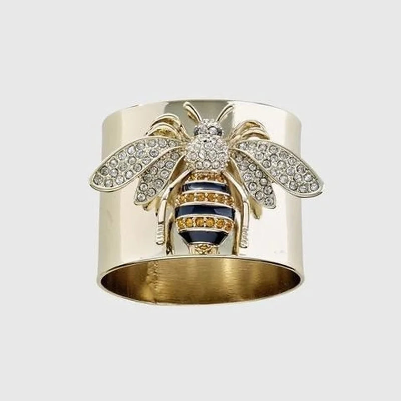 Exquisite Luxury Gold Colors Carved Bee Rings for Women Trendy Metal Inlaid White Stone Party Ring Engagement Jewelry Gift