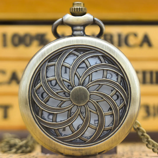 Vintage Bronze Clamshell Creative Hollowed-Out Fashion Male And Female Students Gift Quartz Necklace Pocket Watch