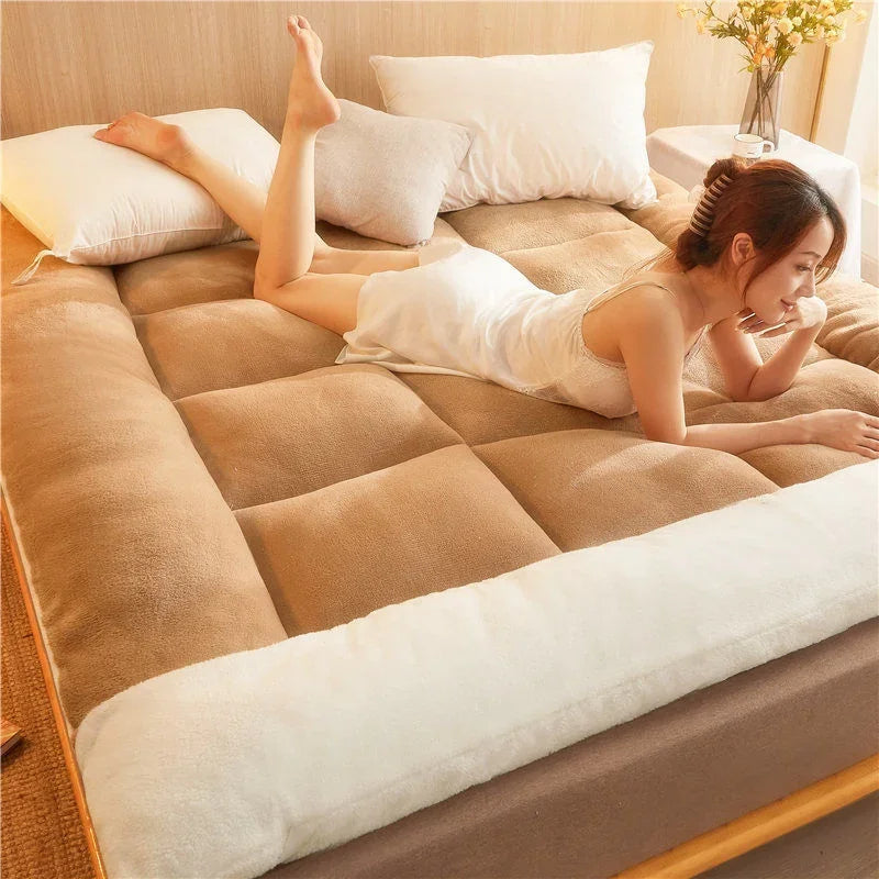 Plush Mattress Topper for Luxurious Sleeping Experience Floor Soft Bed Pad Hotel Beds Dormitories Futon Cover Mattresses Home