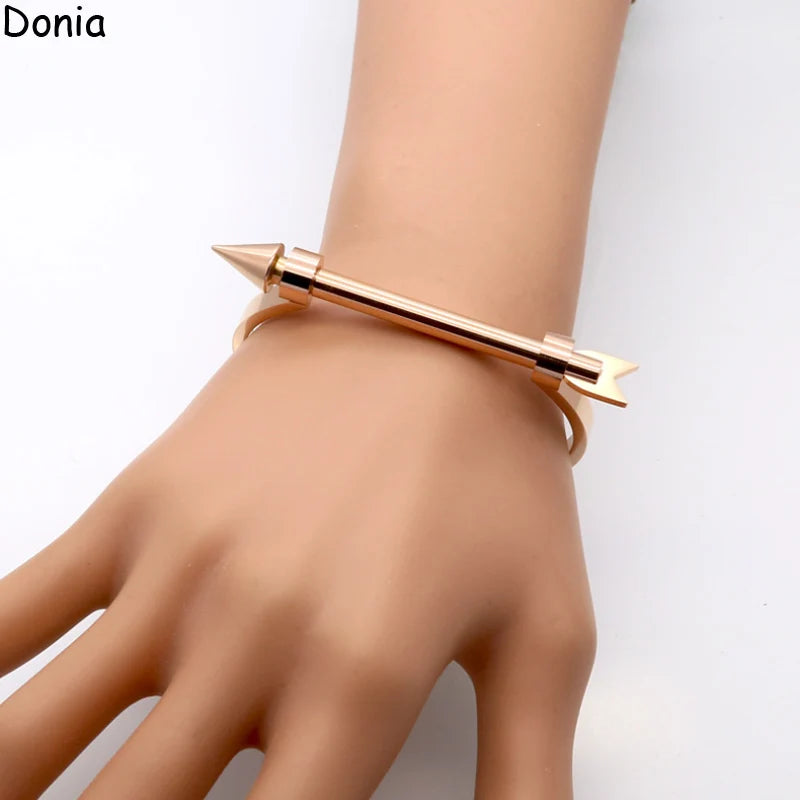 Donia jewelry European and American fashion stainless steel arrow opening titanium steel C-shaped screw bracelet punk bracelet