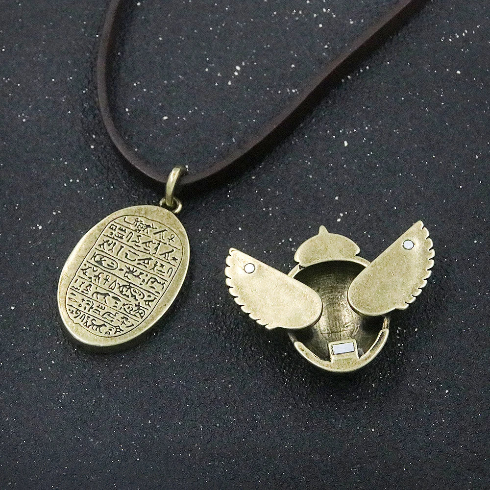 Moon Knight The Scarab Necklace Marc Spector Compass Moving Wings Ancient Egypt Amulet Necklaces Fans Cosplay Jewelry