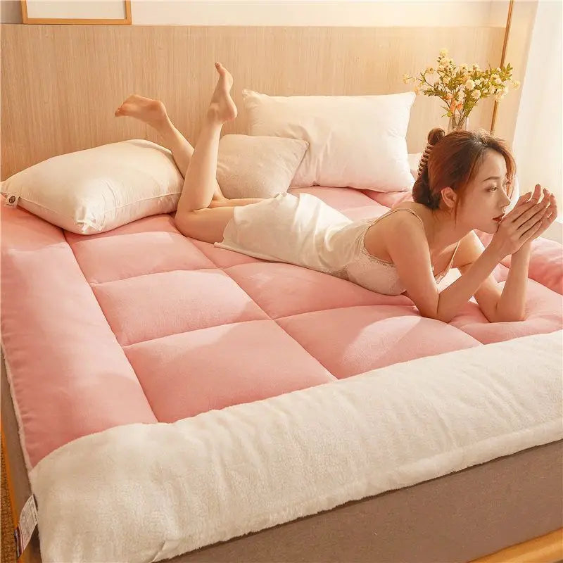 Plush Mattress Topper for Luxurious Sleeping Experience Floor Soft Bed Pad Hotel Beds Dormitories Futon Cover Mattresses Home