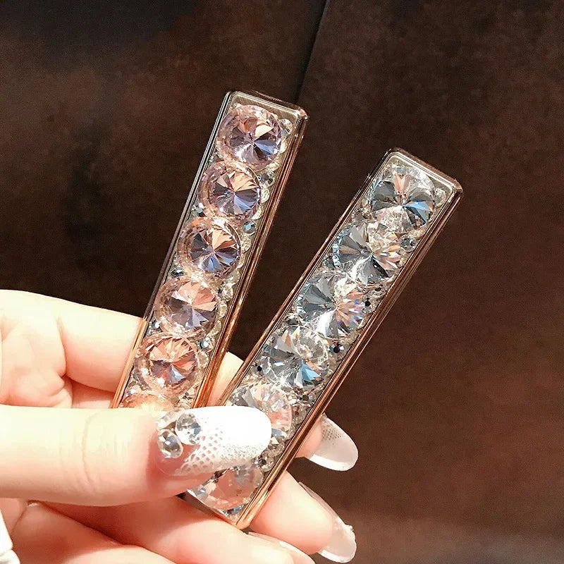 Portable USB rhinestone rechargeable lighter windproof.