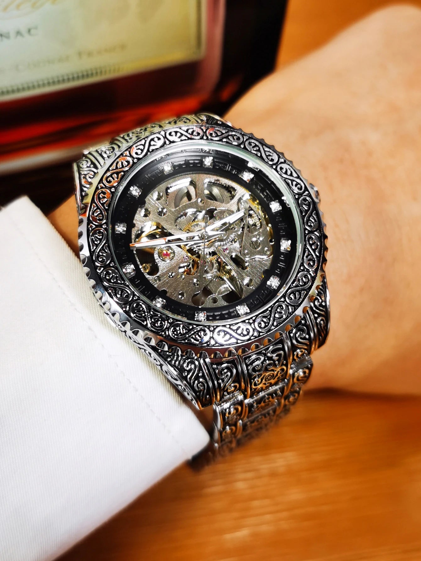 WINNER Vintage Engraved Luxury Mechanical Watch.