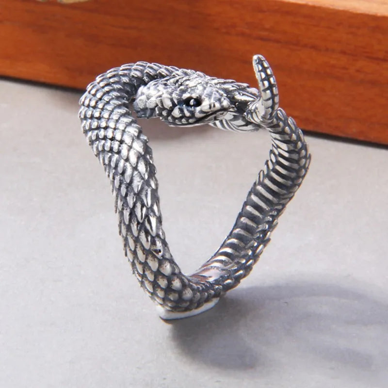 Silver Jewelry Ring for Men and Women.