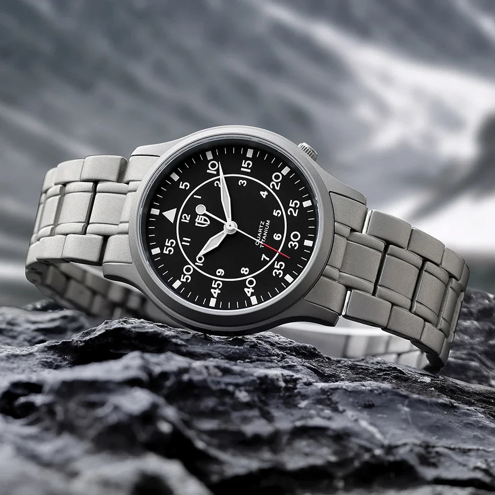 Titanium Watch for Men Wristwatch Quartz Waterproof.