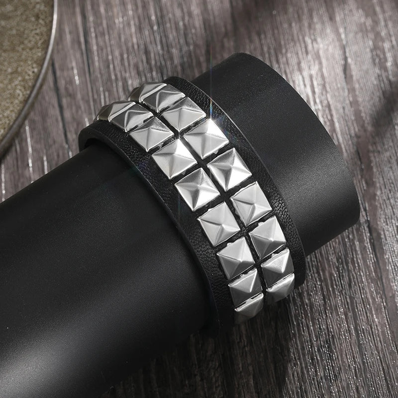 Gothic Punk Unisex PU Leather Bracelet Multilayers Rock Spikes Rivet Chains Bracelet for Women Men' Friends Jewelry