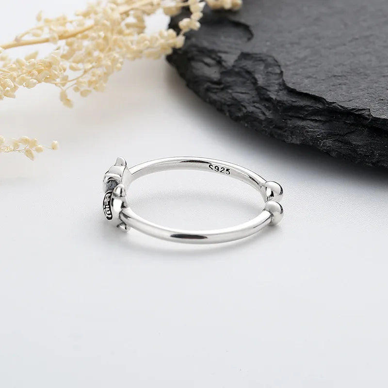 Silver Lucky Cat Finger Ring for Women.